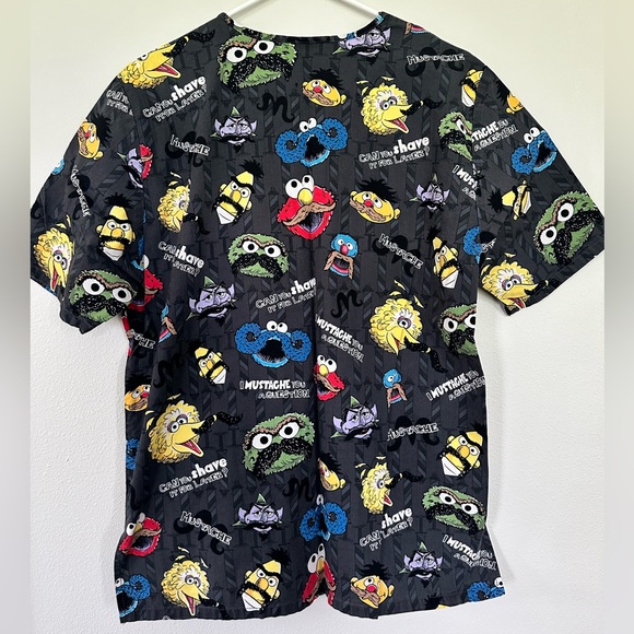 Sesame Street scrub top- unisex small - Picture 2 of 3